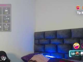 PanteraWhite live cam preview