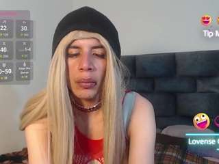 PanteraWhite live cam preview
