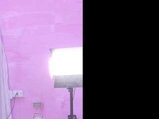 Sara-Harris7 live cam preview
