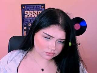 amanda-striking live