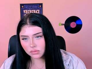 amanda-striking