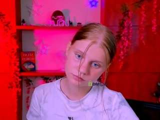 amanda-striking