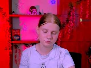 amanda-striking
