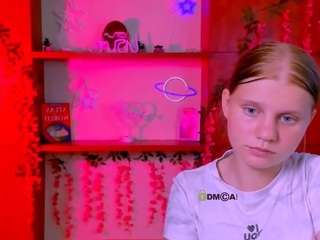 amanda-striking