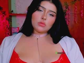 amanda-striking
