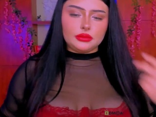 amanda-striking