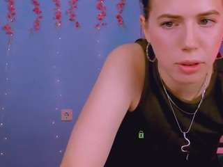 amanda-striking Sex Cam Show