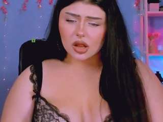 amanda-striking