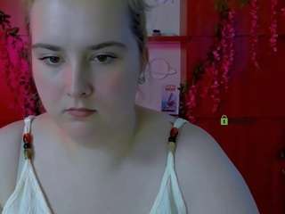 amanda-striking