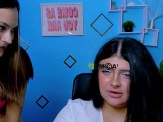 amanda-striking live webcam show