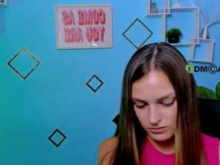 amanda-striking