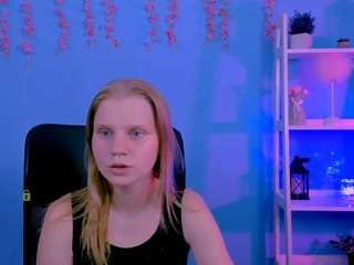 amanda-striking