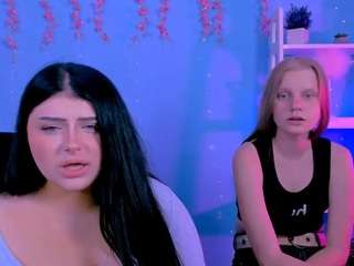 amanda-striking live webcam show