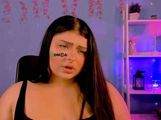 amanda-striking live webcam show