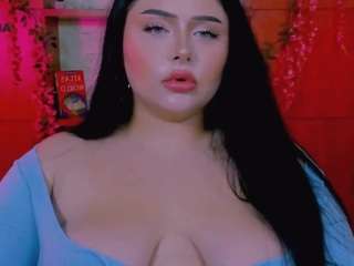 amanda-striking
