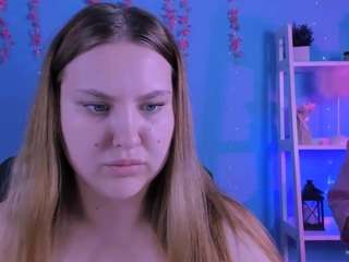 amanda-striking