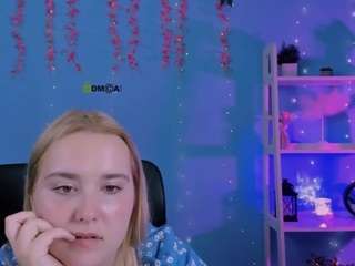 amanda-striking