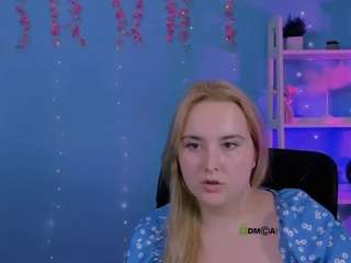 amanda-striking