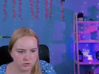 amanda-striking