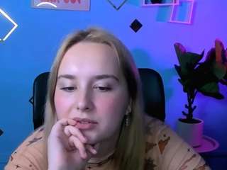 amanda-striking