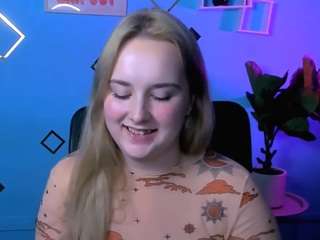 amanda-striking