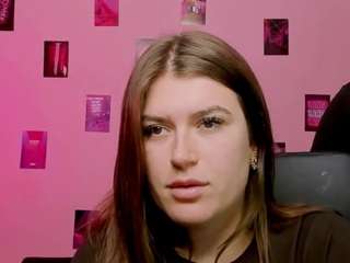 amanda-striking