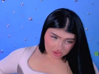 amanda-striking