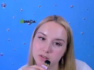 amanda-striking