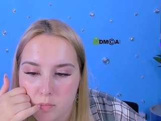 amanda-striking