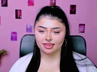 amanda-striking