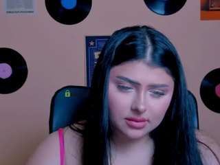 amanda-striking live cam preview