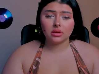 amanda-striking
