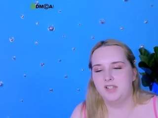 amanda-striking