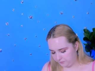 amanda-striking