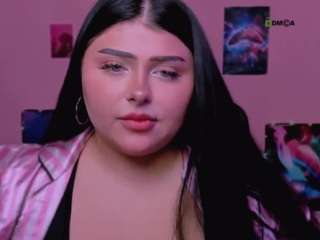 amanda-striking