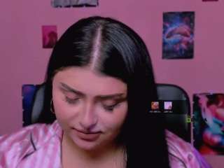 amanda-striking live cam preview