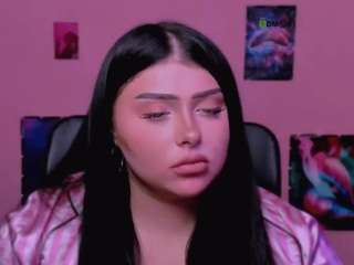 amanda-striking live cam preview