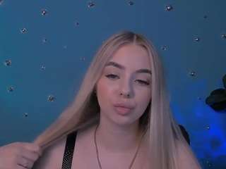 amanda-striking
