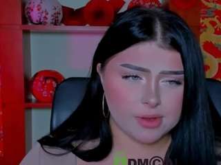 amanda-striking
