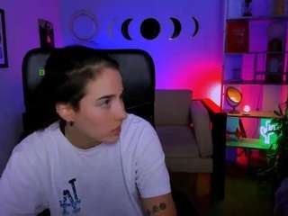 celia-mist live profile