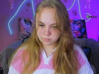 celia-mist live webcam show