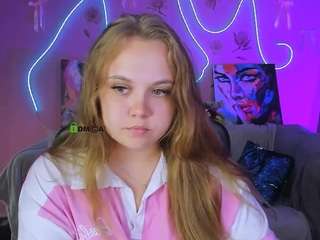 celia-mist live webcam show