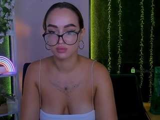 celia-mist live webcam show