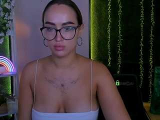 celia-mist live webcam show