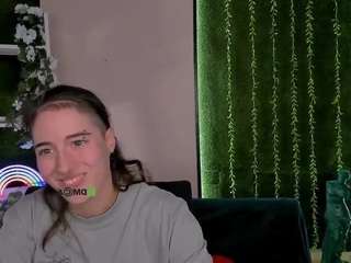Celia-mist's cam show statistics and live stream