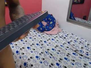 latinosninfomanos live webcam show
