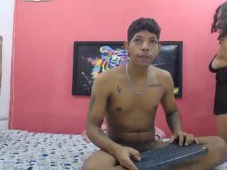 latinosninfomanos live cam preview