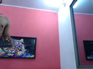 latinosninfomanos live cam preview