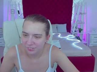 LiviaSshy live webcam show