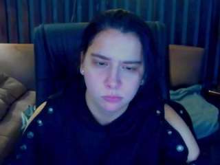 LiviaSshy live cam preview